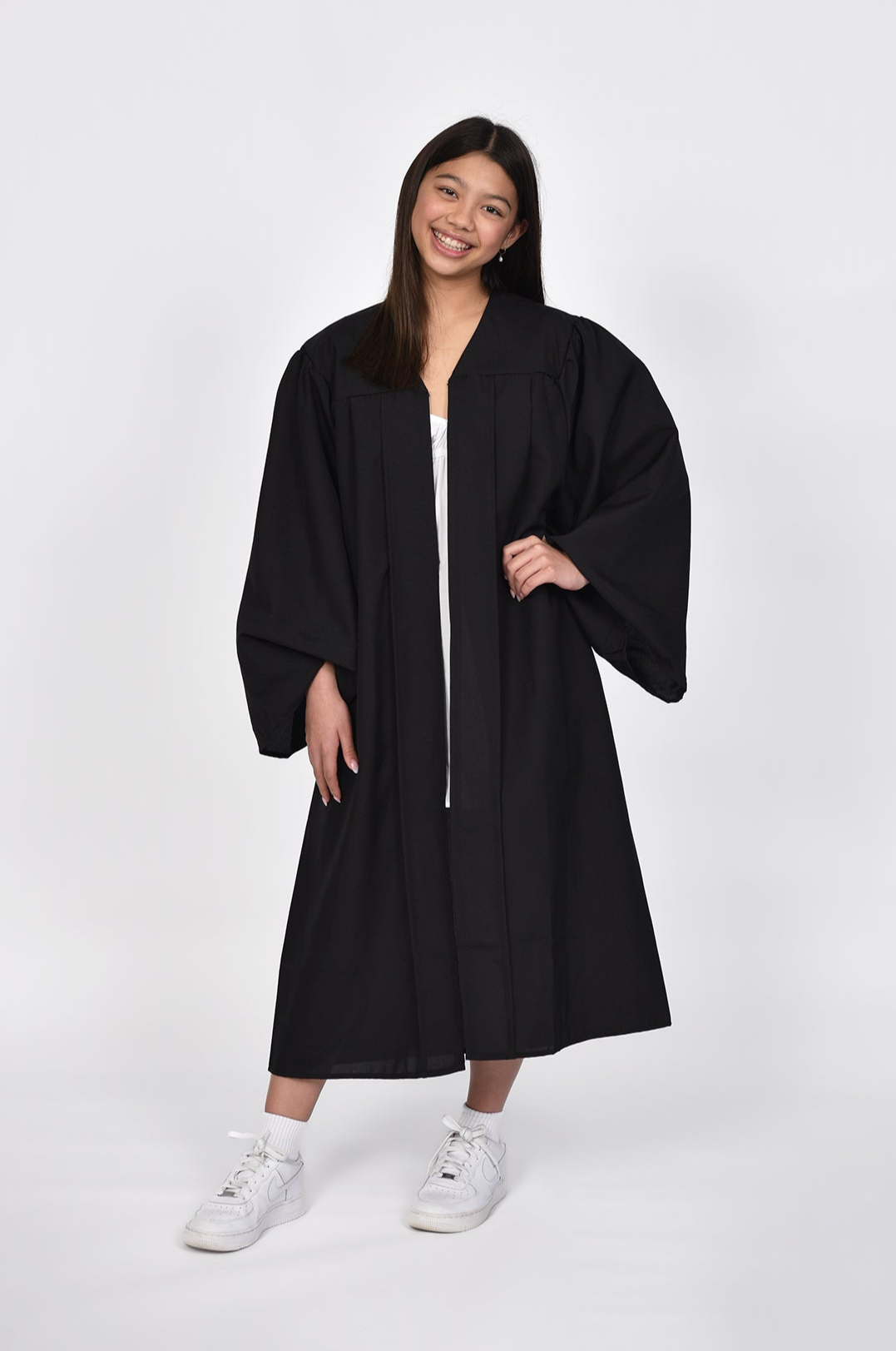 Middle School & Junior High School Graduation Gown
